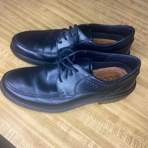 Black Ecco men’s dress shoes 42
